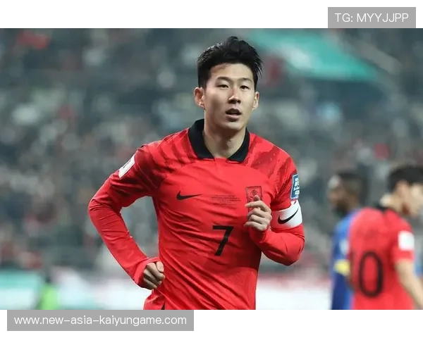 孙兴慜面对多人包夹的灵性突破